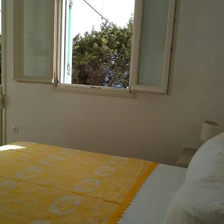 Sarakiniko * Agiassos